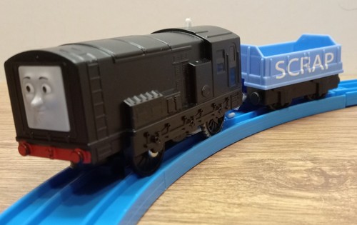 Tomy trackmaster diesel train - trackmaster,