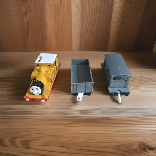 Stepney train trucks tomy - &,