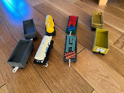Trackmaster tomy carriages - trackmaster,