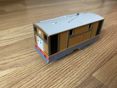 Tomy trackmaster thomas the