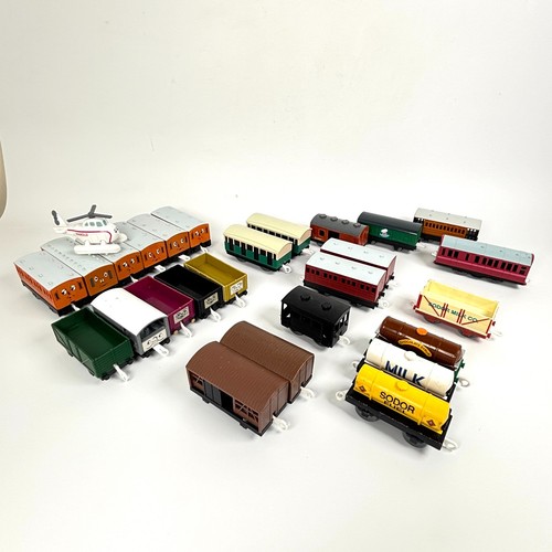 Tomy trackmaster wagons coach - trackmaster,