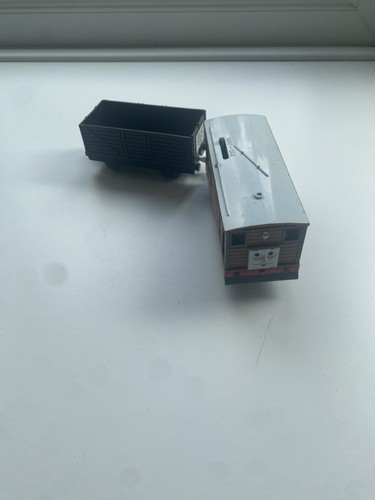 Tomy thomas the tank engine - tank,