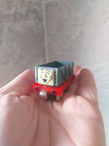 Thomas the tank engine - thomas,